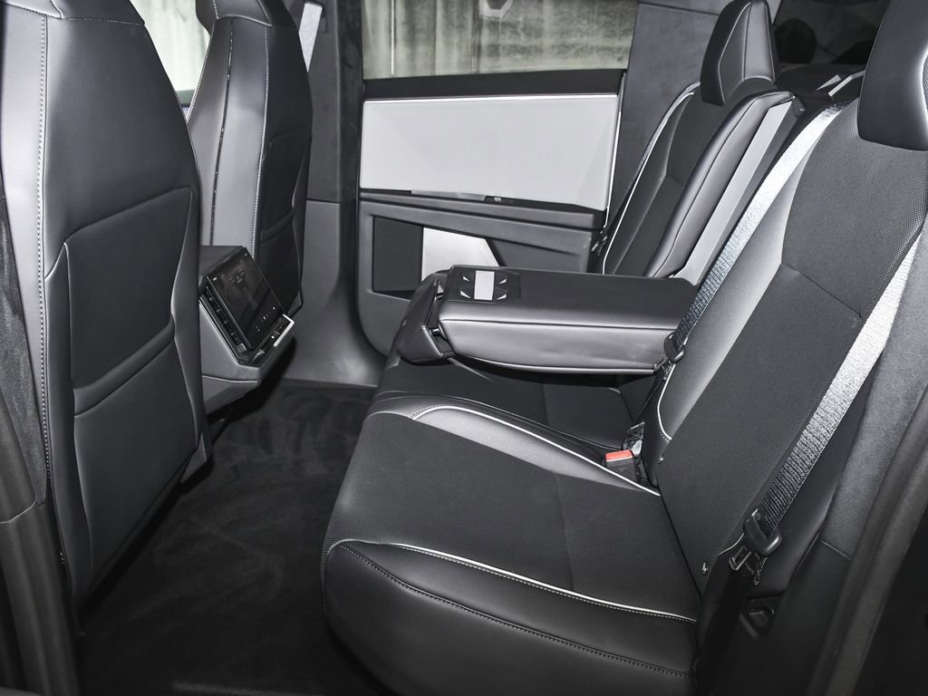 Used 2025 Tesla Cybertruck AWD Crew Cab image 45