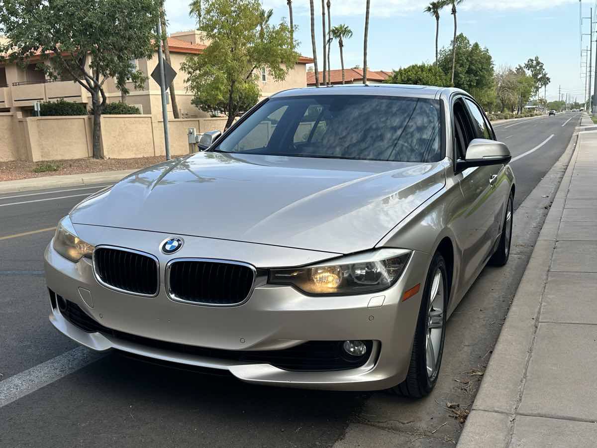 Used 2013 BMW 328i Sedan RWD image 4