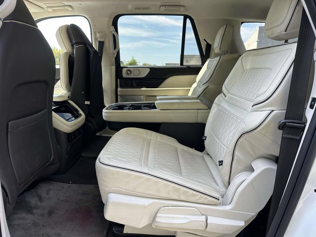 Used 2022 Lincoln Navigator L Black Label AWD/4WD image 8