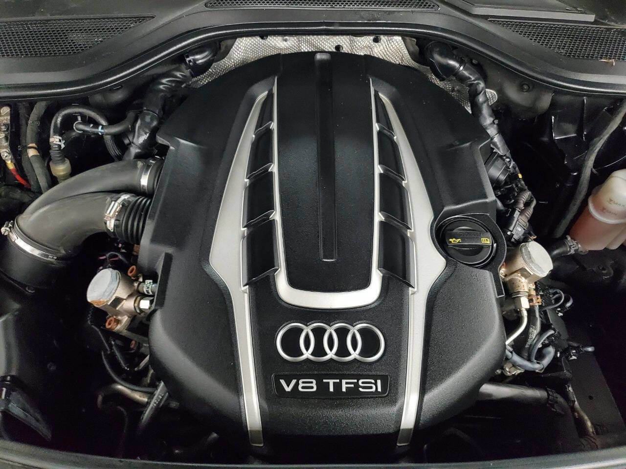 Used 2015 Audi A8 L 4.0T w/ Premium Package image 4