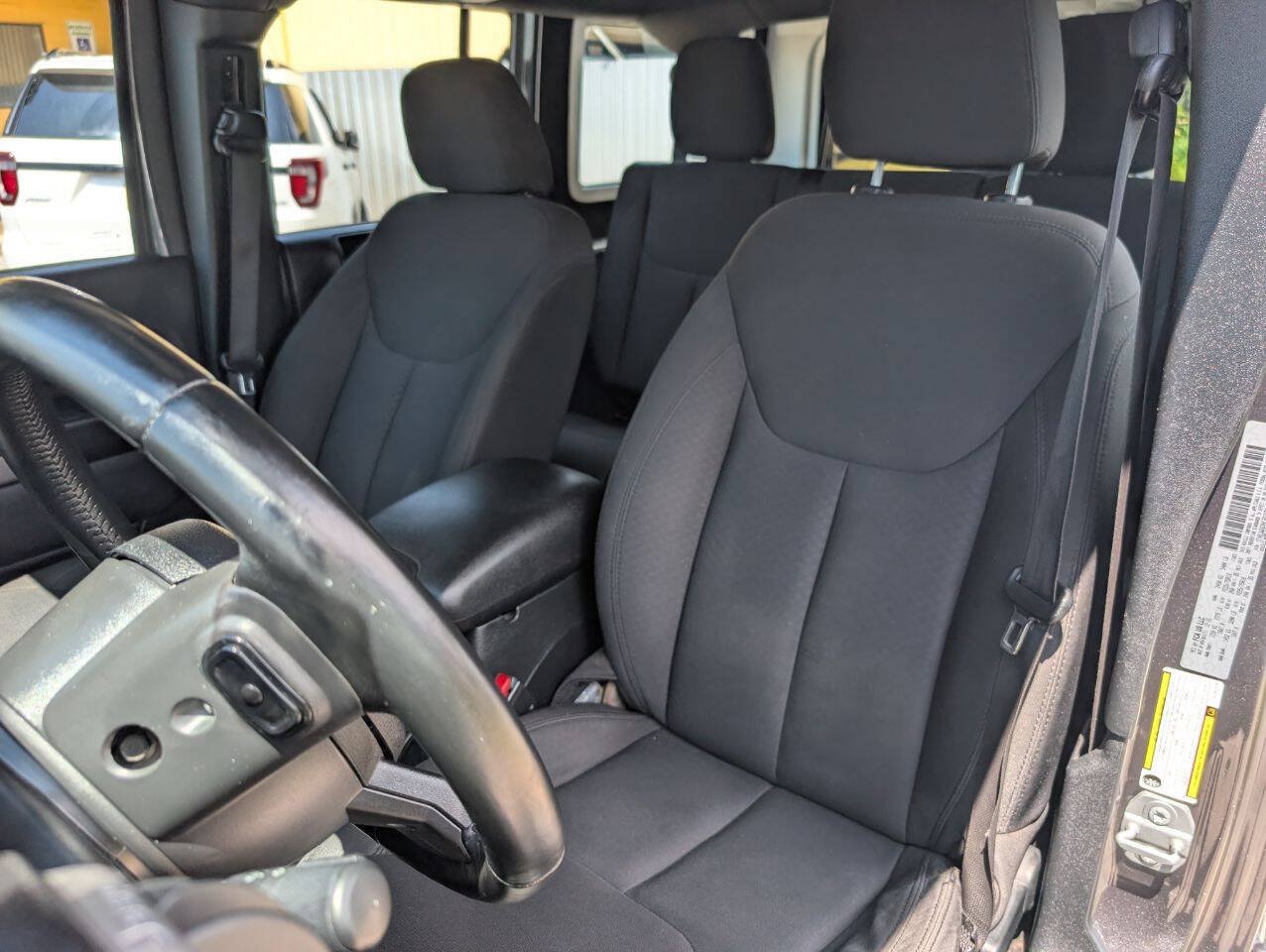 Used 2017 Jeep Wrangler Unlimited Sport w/ Connectivity Group AWD/4WD image 14
