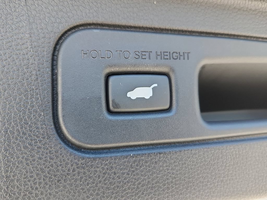 Certified 2025 Honda Pilot Touring image 26