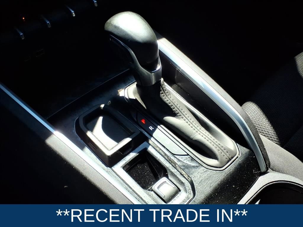 Used 2024 Chevrolet Colorado LT w/ LT Convenience Package image 8