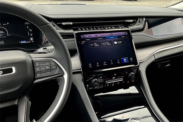 Used 2022 Jeep Grand Cherokee Limited 4xe w/ MOPAR Finishing Package image 9