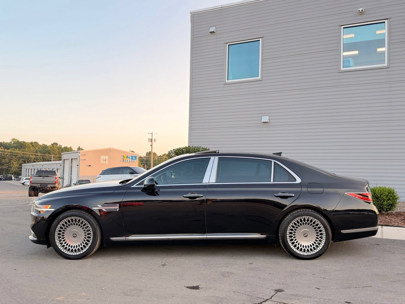 Used 2020 Genesis G90 3.3T Premium RWD image 15