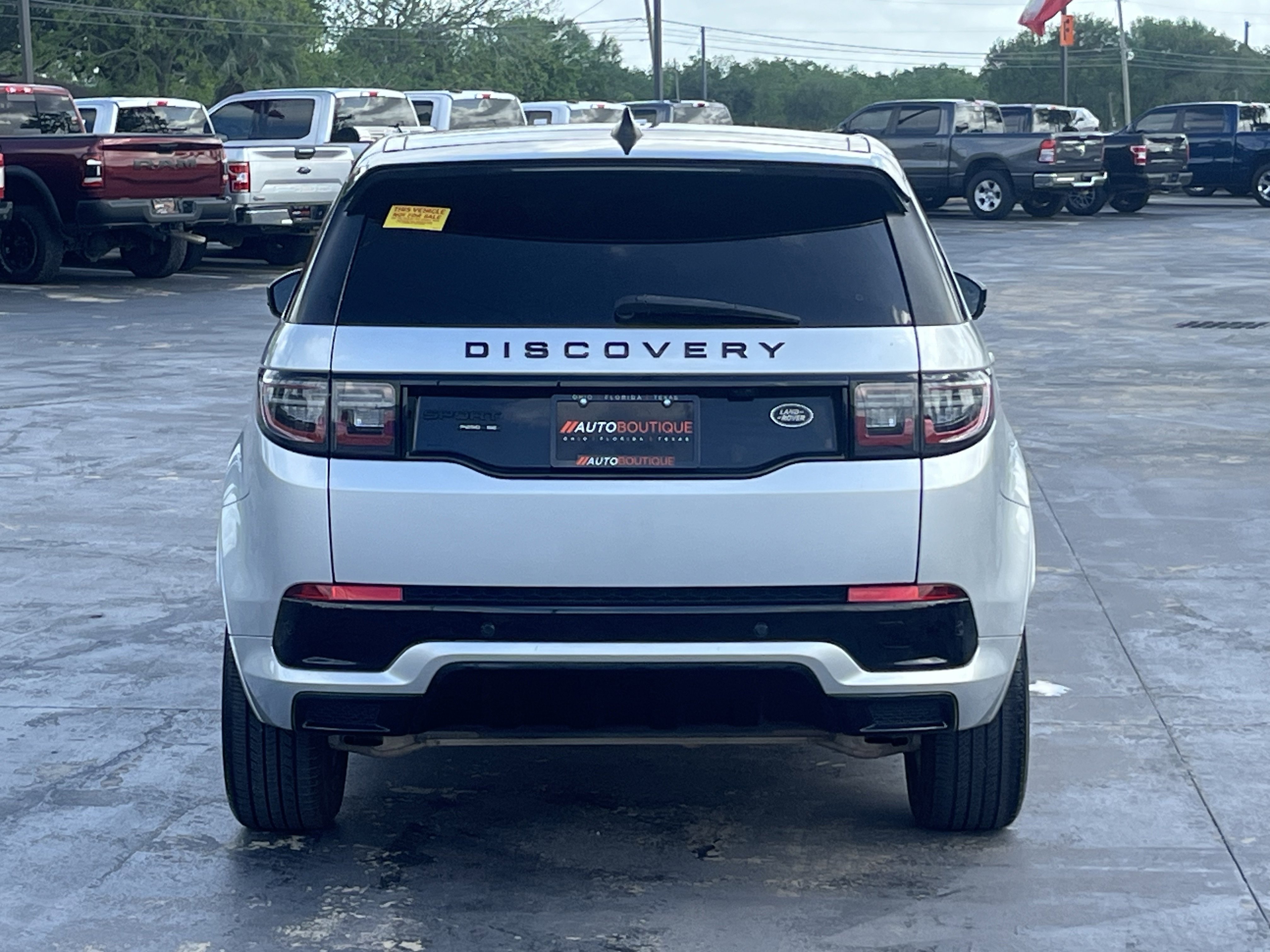 Used 2020 Land Rover Discovery Sport SE R-Dynamic AWD/4WD image 7