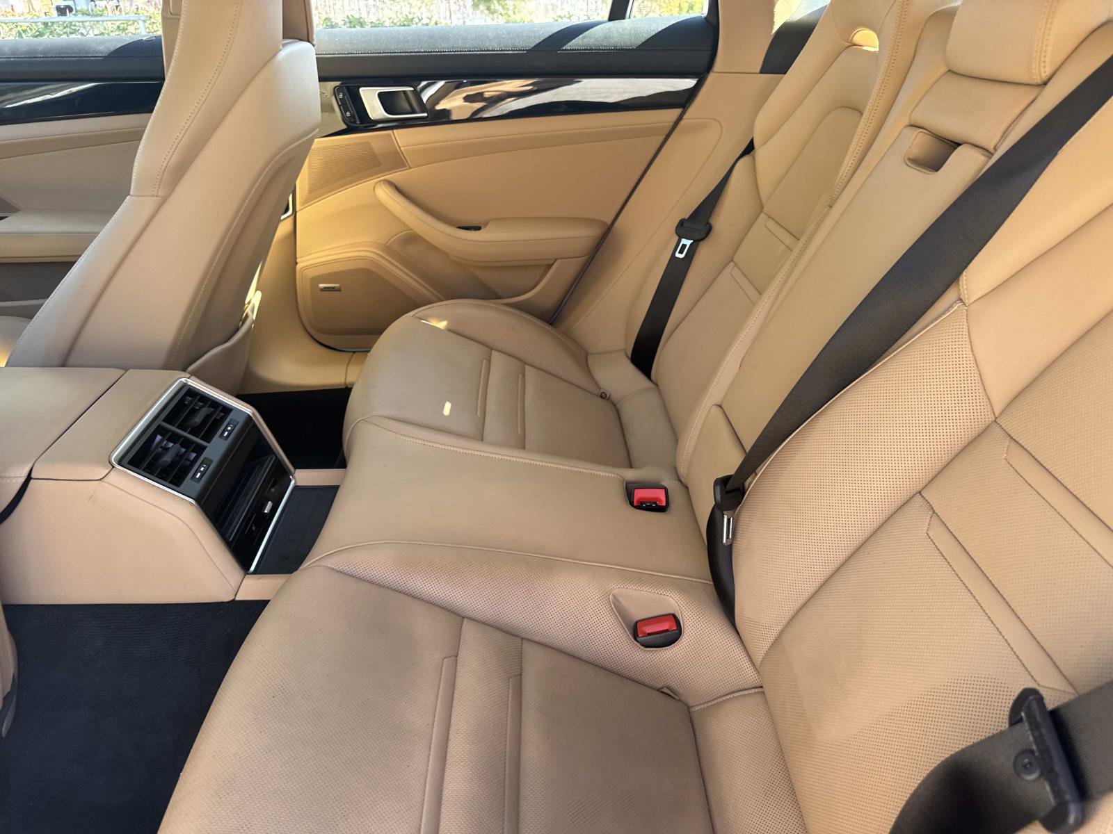 Used 2019 Porsche Panamera 4 image 13