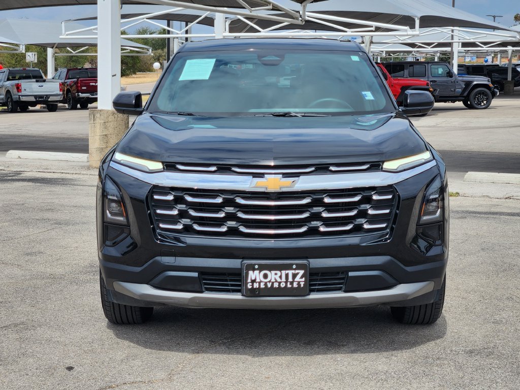 Used 2026 Chevrolet Equinox LT AWD/4WD image 2