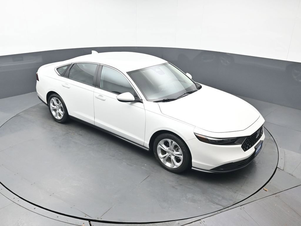 Used 2023 Honda Accord LX image 38