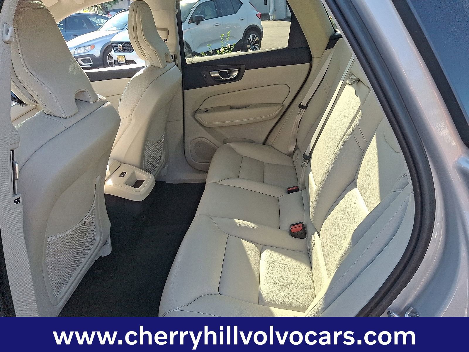 Certified 2023 Volvo XC60 B5 Plus w/ Climate Package image 10