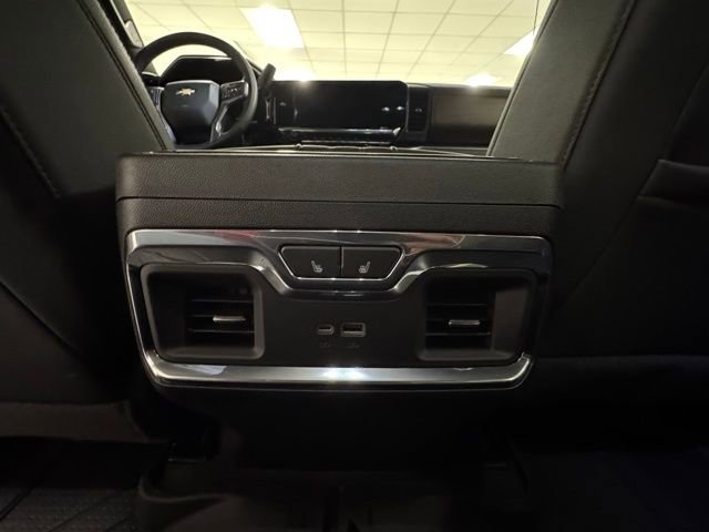 Used 2025 Chevrolet Silverado 2500 High Country w/ Technology Package image 11