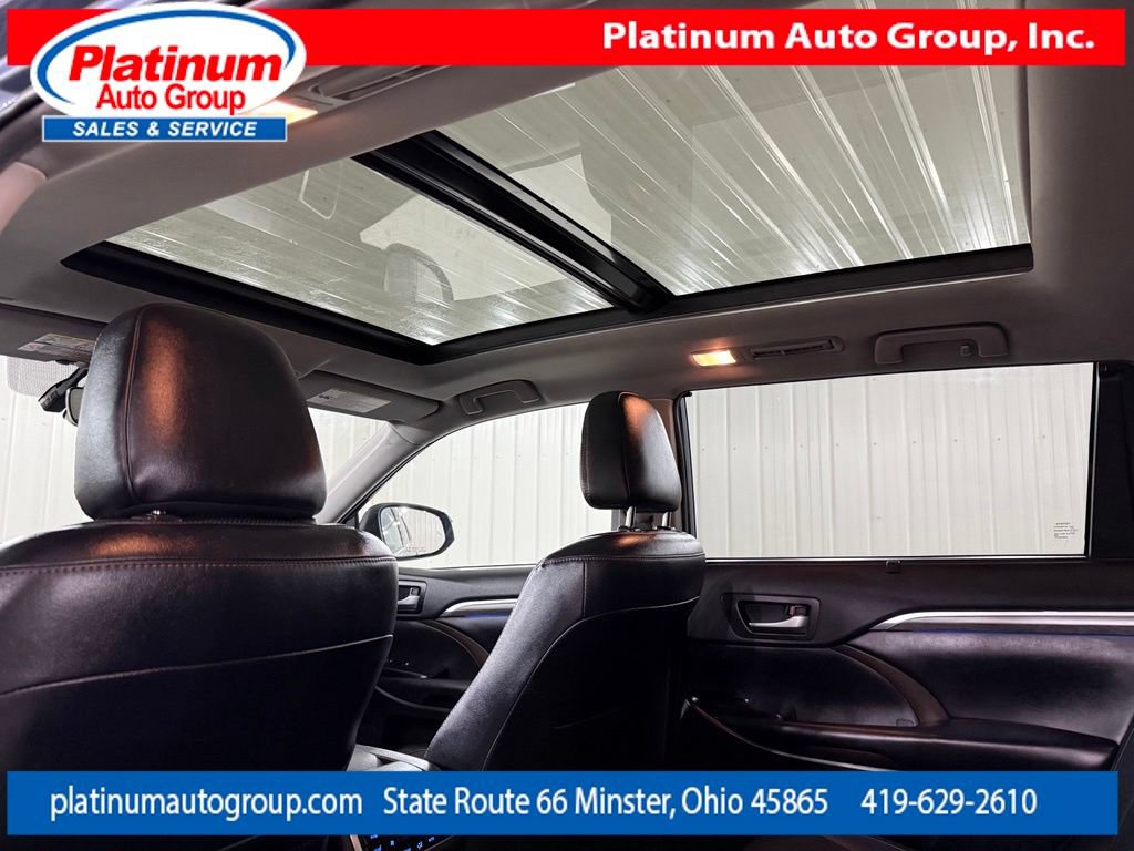 Used 2019 Toyota Highlander Limited Platinum AWD/4WD image 31