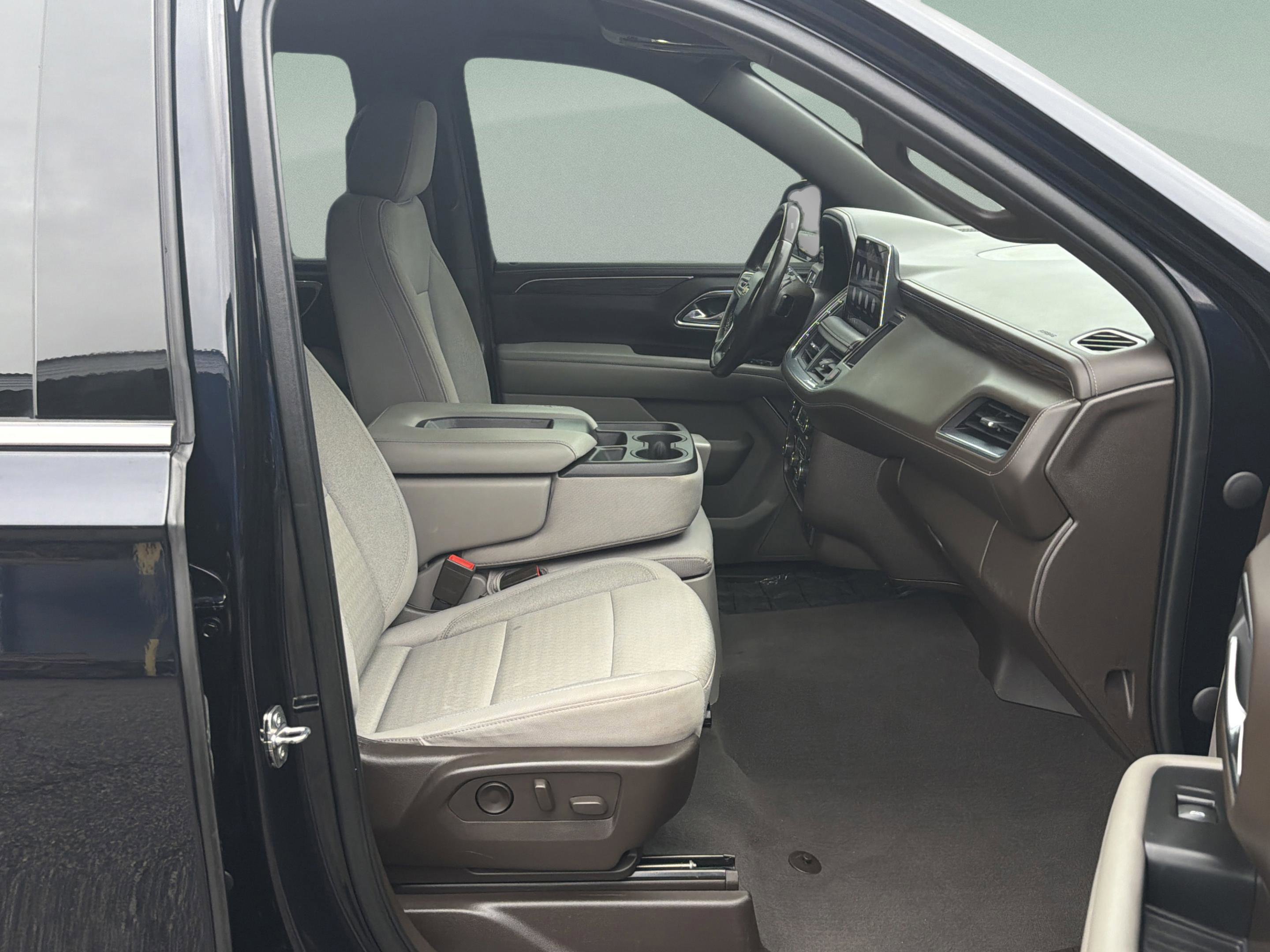 Used 2021 Chevrolet Tahoe LS w/ Driver Alert Package AWD/4WD image 32