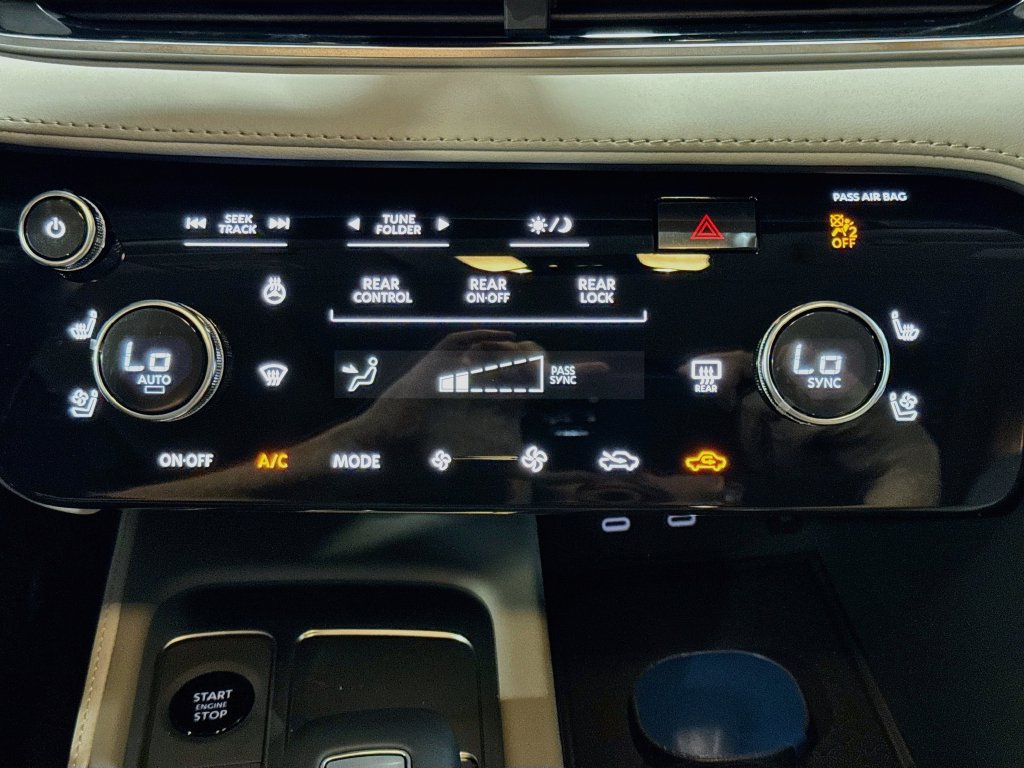 New 2027 INFINITI QX60 Luxe w/ Cargo Package FWD image 16