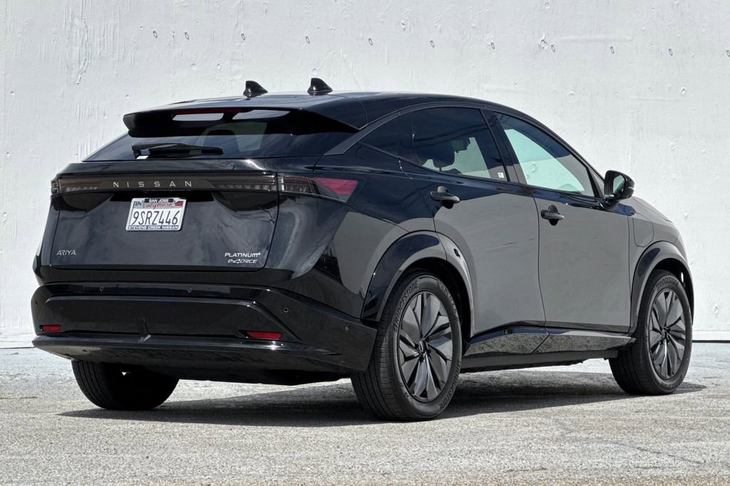 Used 2025 Nissan Ariya Platinum image 3