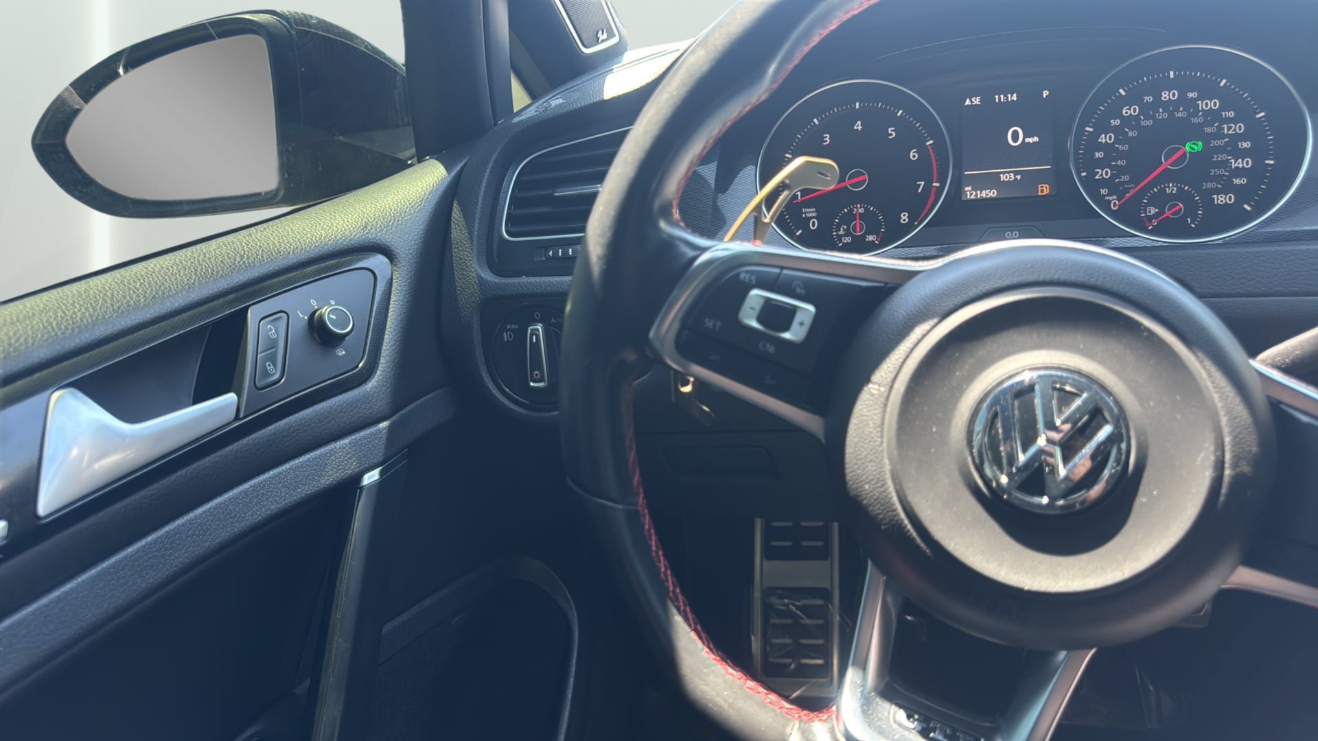 Used 2016 Volkswagen GTI SE w/ Lighting Package (SEL) FWD image 26