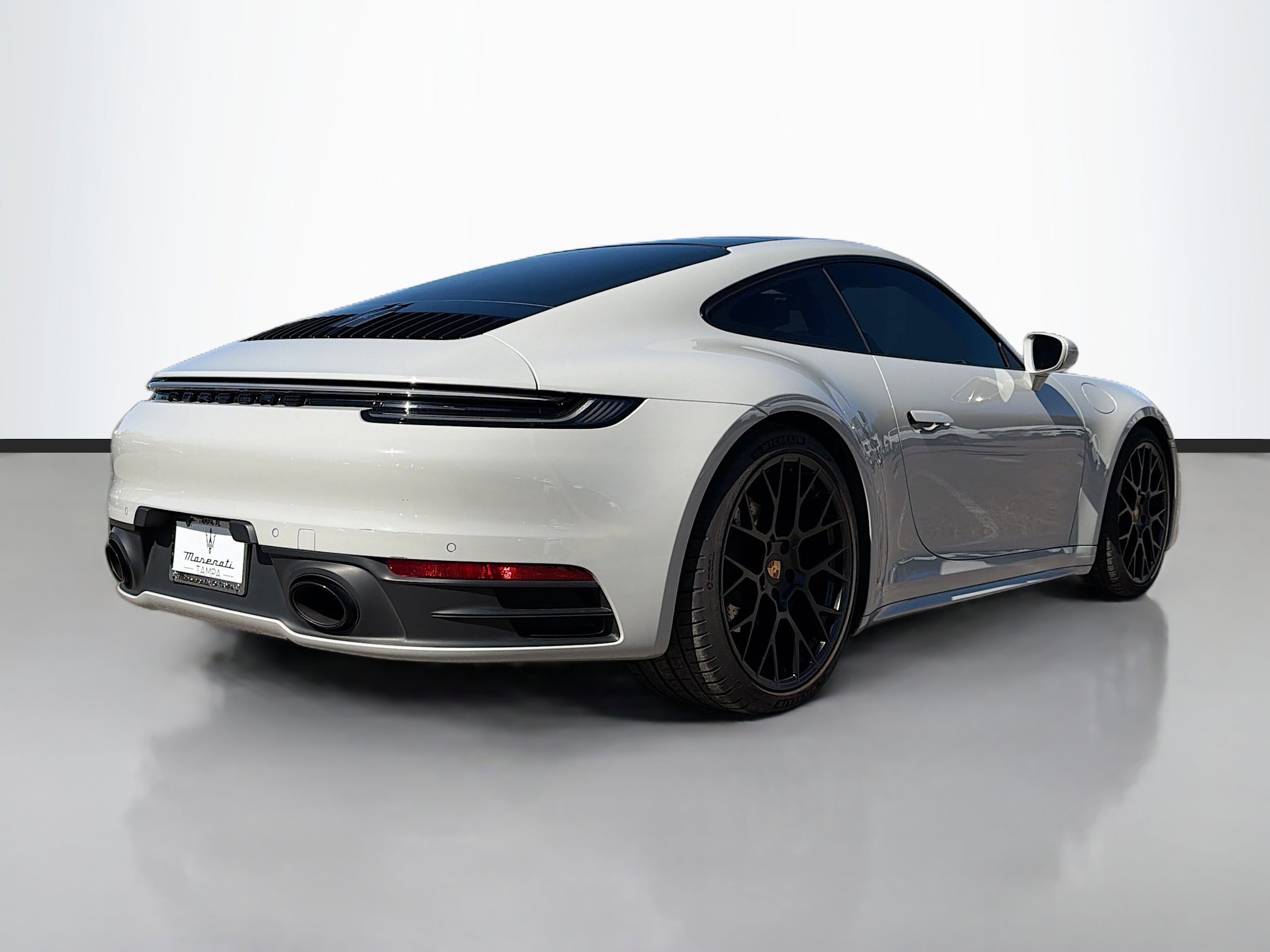 Used 2024 Porsche 911 Carrera 4 image 3