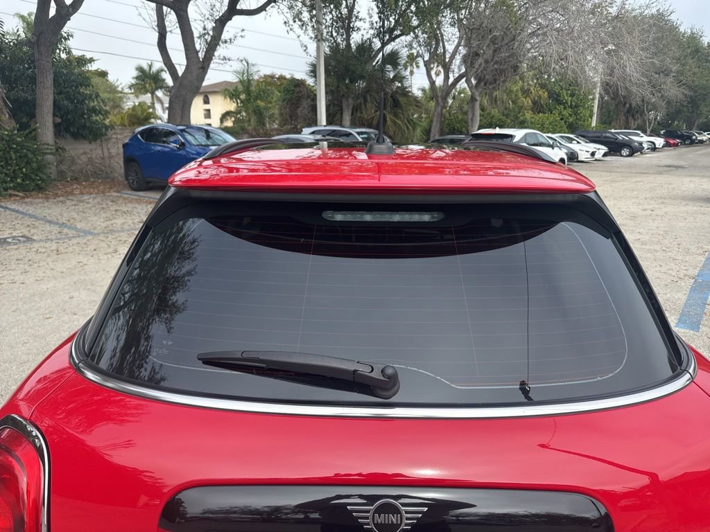 Used 2019 MINI Cooper S w/ Signature Upholstery Package image 8