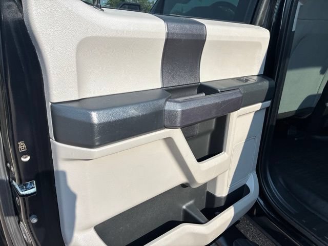 Used 2016 Ford F150 XL w/ Equipment Group 101A Mid AWD/4WD image 26