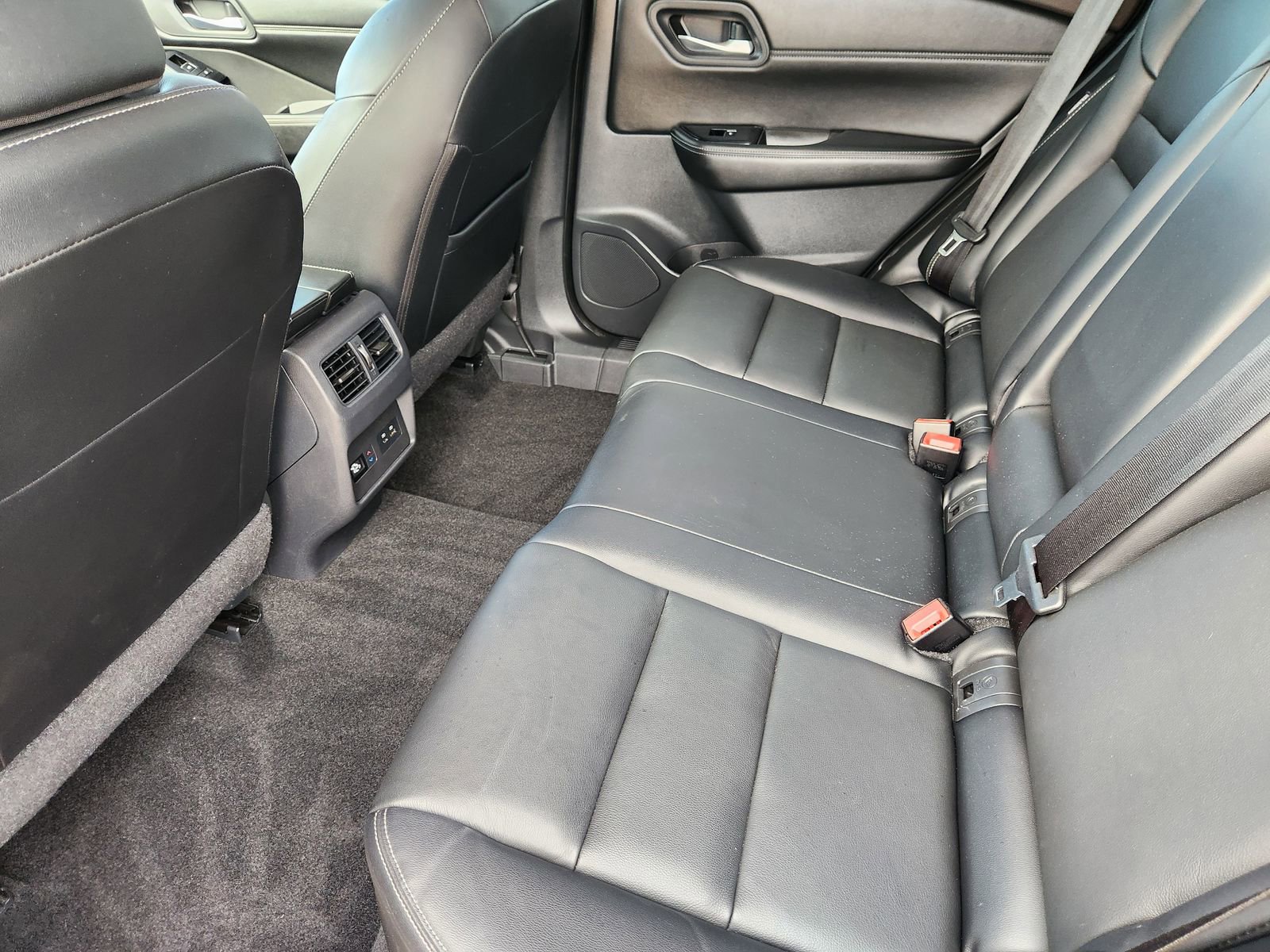 Used 2023 Nissan Rogue SL w/ SL Premium Package image 33