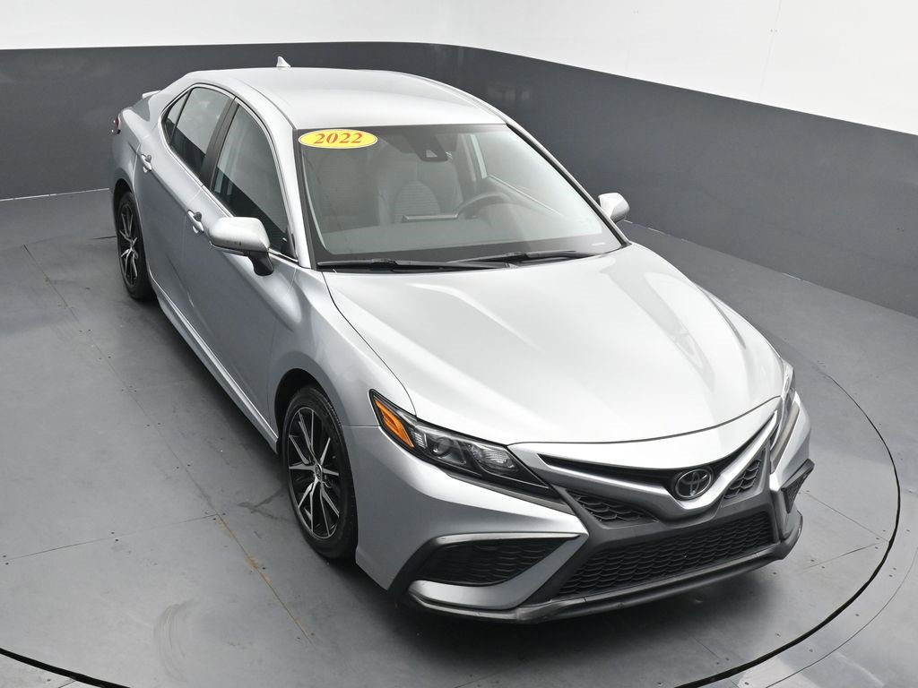 Used 2022 Toyota Camry SE image 28