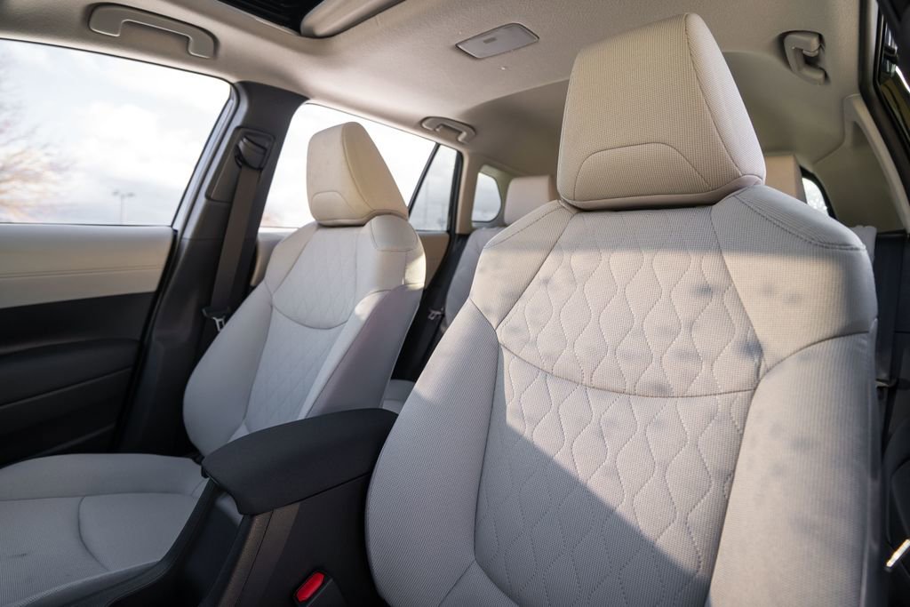 New 2026 Toyota Corolla Cross LE w/ Moonroof Package image 13