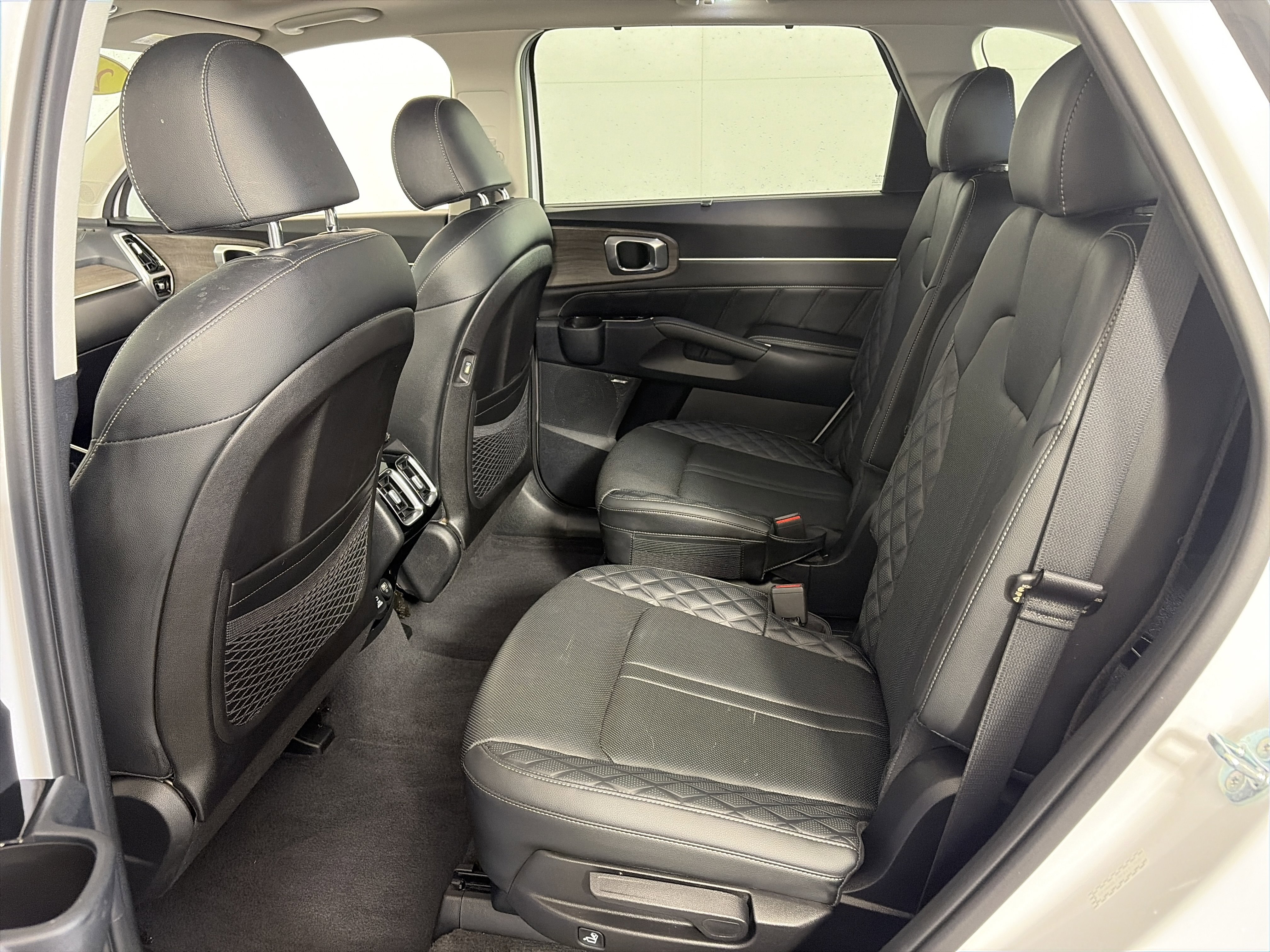 Used 2023 Kia Sorento SX Prestige image 7