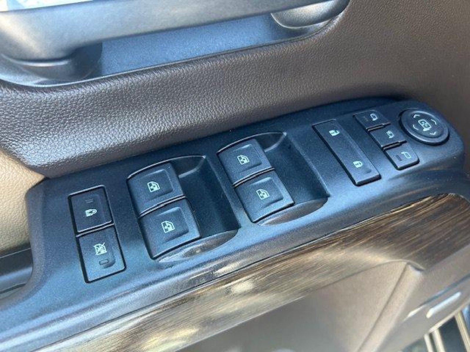 Used 2019 GMC Sierra 3500 Denali w/ Duramax Plus Package AWD/4WD image 8
