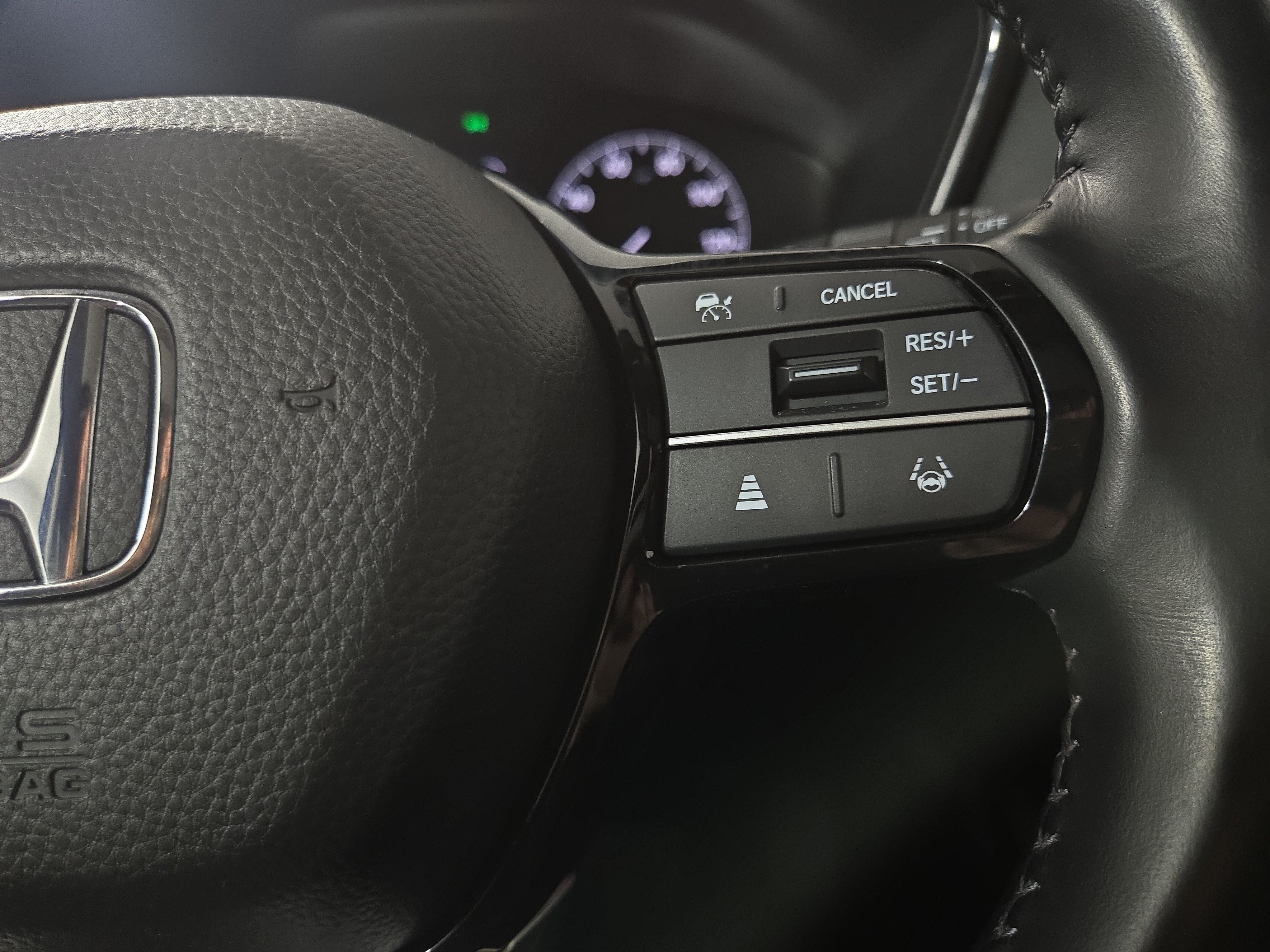 Used 2025 Honda CR-V EX-L image 17