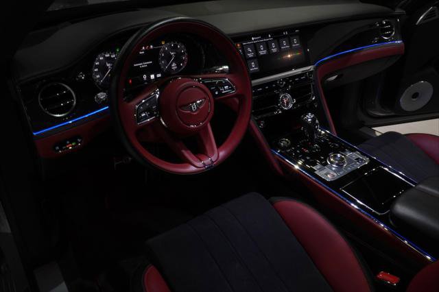 Used 2023 Bentley Flying Spur V8 image 14