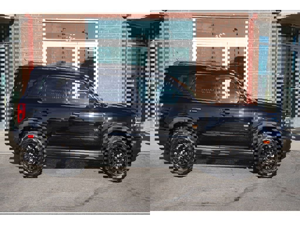 Used 2025 Ford Bronco Sport Badlands image 6