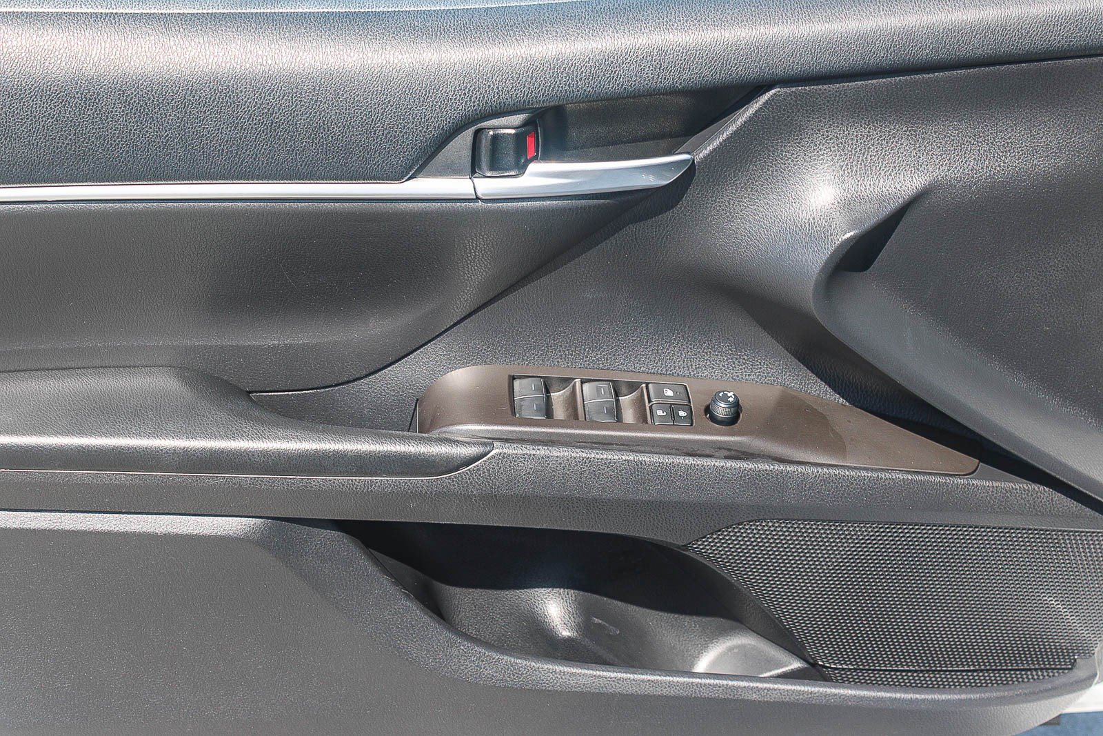 Certified 2023 Toyota Camry SE w/ Convenience Package image 21