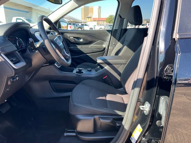 Used 2024 GMC Terrain SLE image 11