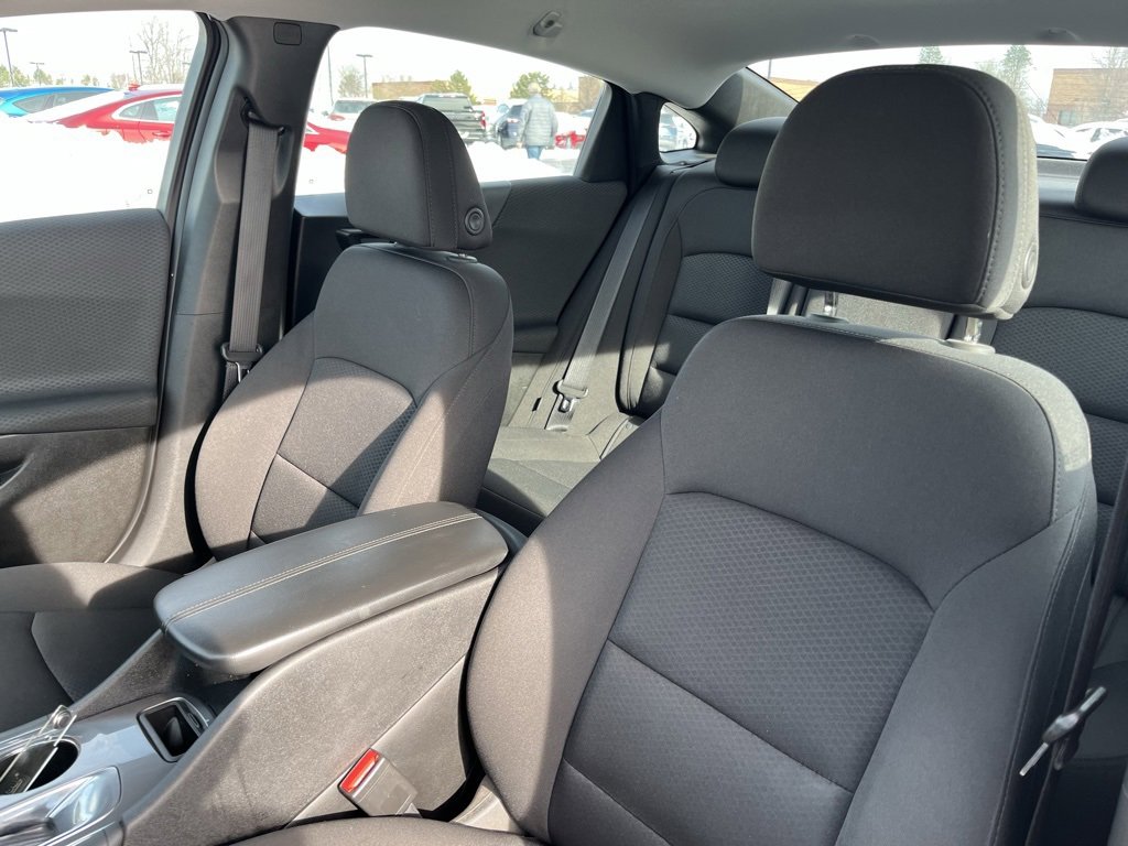 Used 2018 Chevrolet Malibu LT image 11