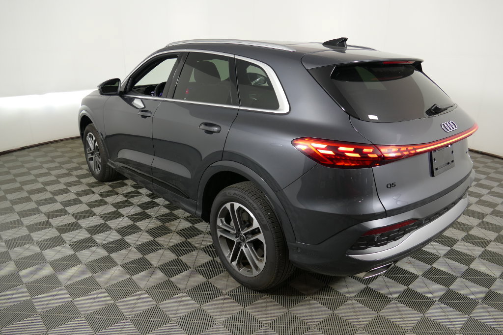 Certified 2025 Audi Q5 Premium w/ Convenience Package AWD/4WD image 5