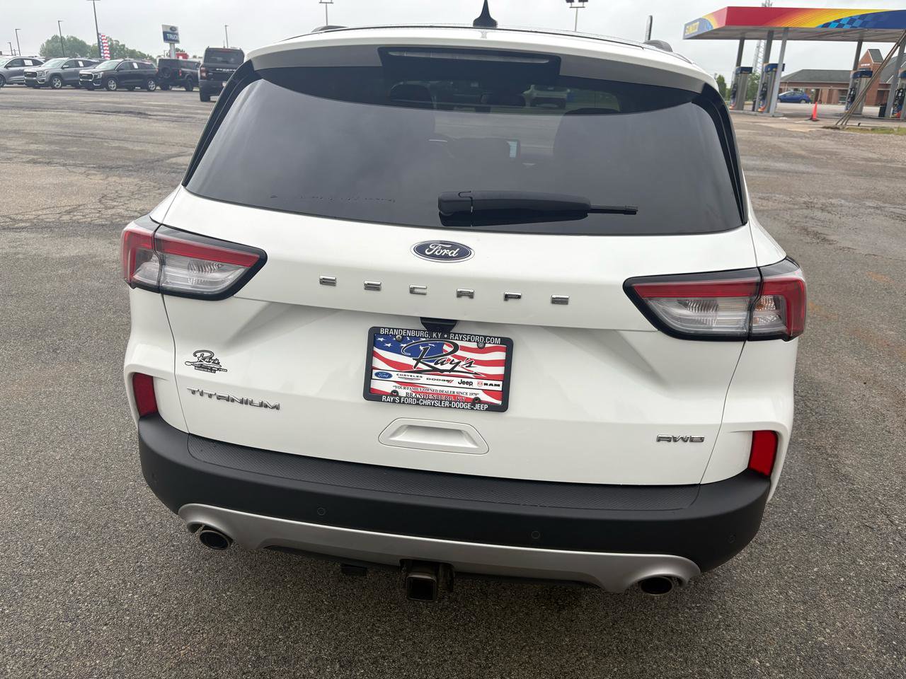 Used 2022 Ford Escape Titanium w/ Class II Trailer Tow Package AWD/4WD image 4