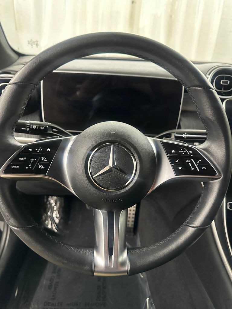 Used 2025 Mercedes-Benz GLC 350e 4MATIC image 15
