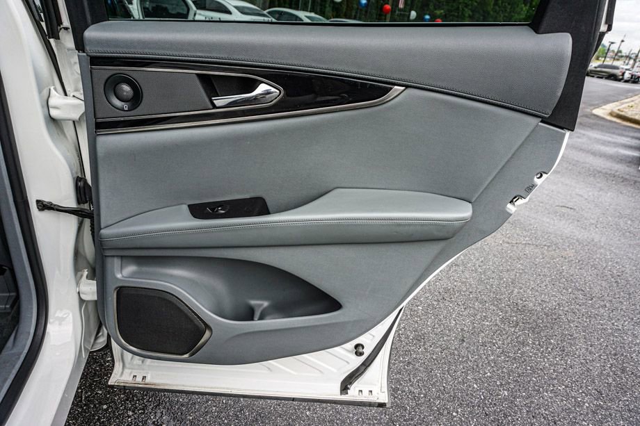 Used 2022 Lincoln Nautilus Reserve w/ Equipment Group 201A image 51