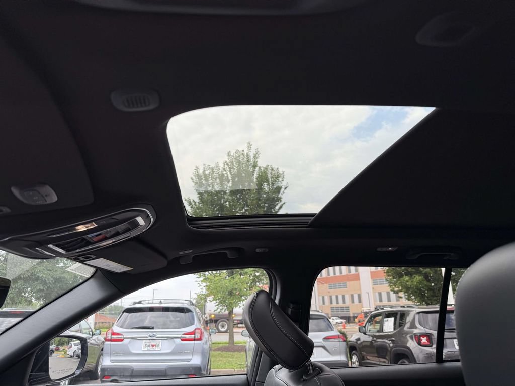 New 2026 Jeep Grand Cherokee Limited AWD/4WD image 4