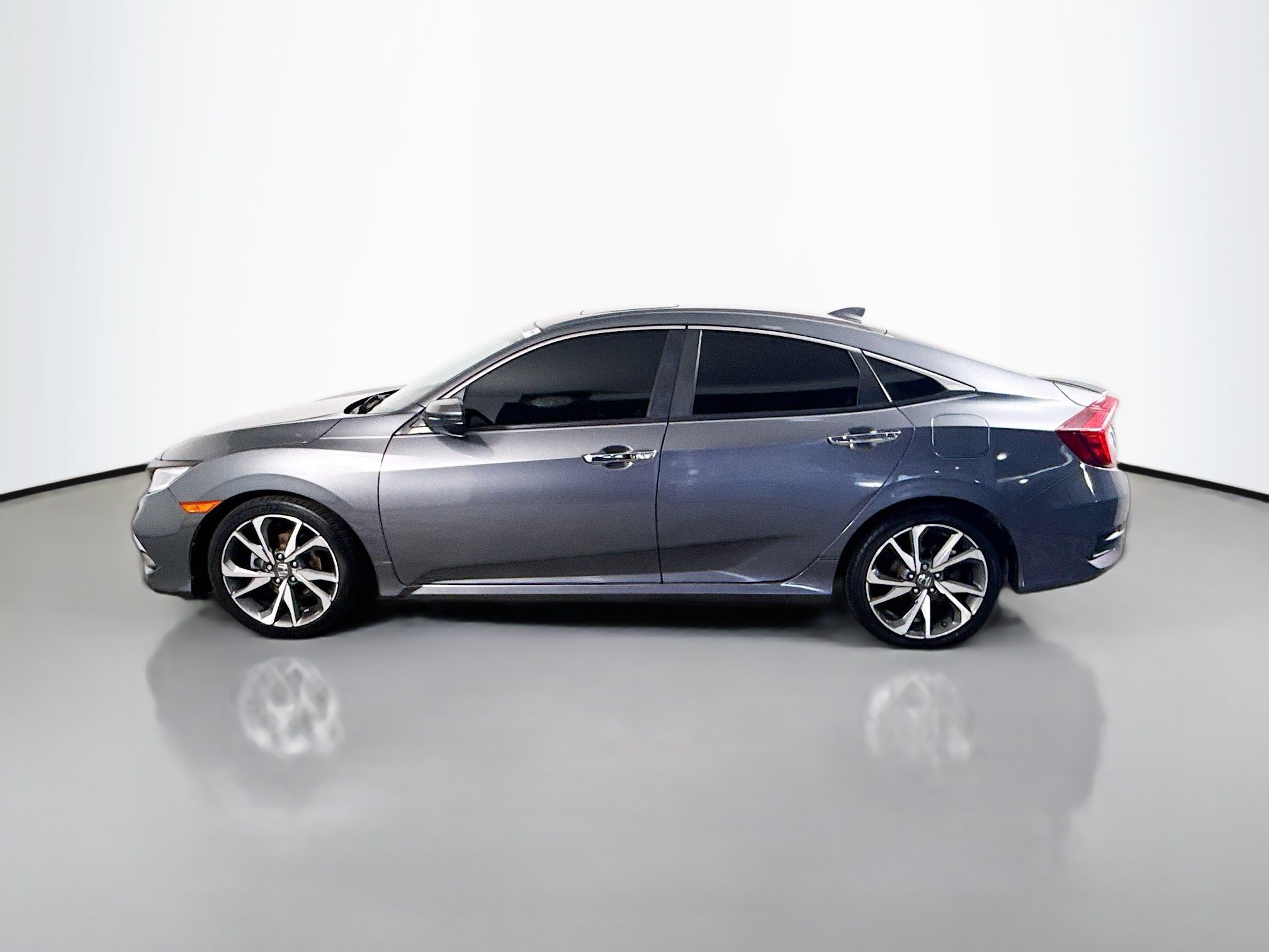 Used 2019 Honda Civic Touring image 6