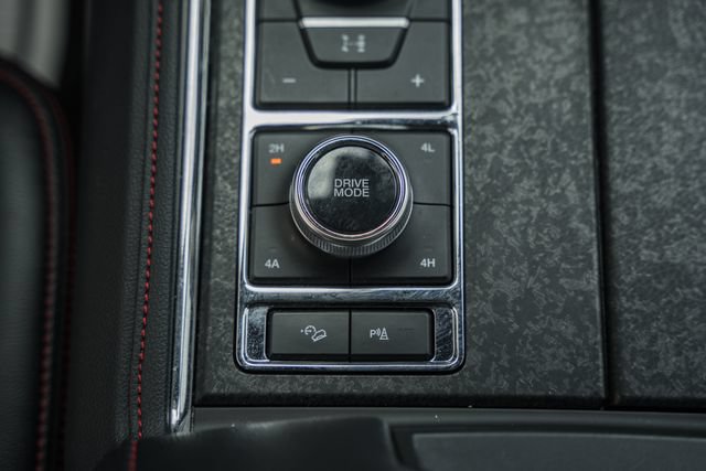 Used 2024 Ford Expedition Limited AWD/4WD image 38