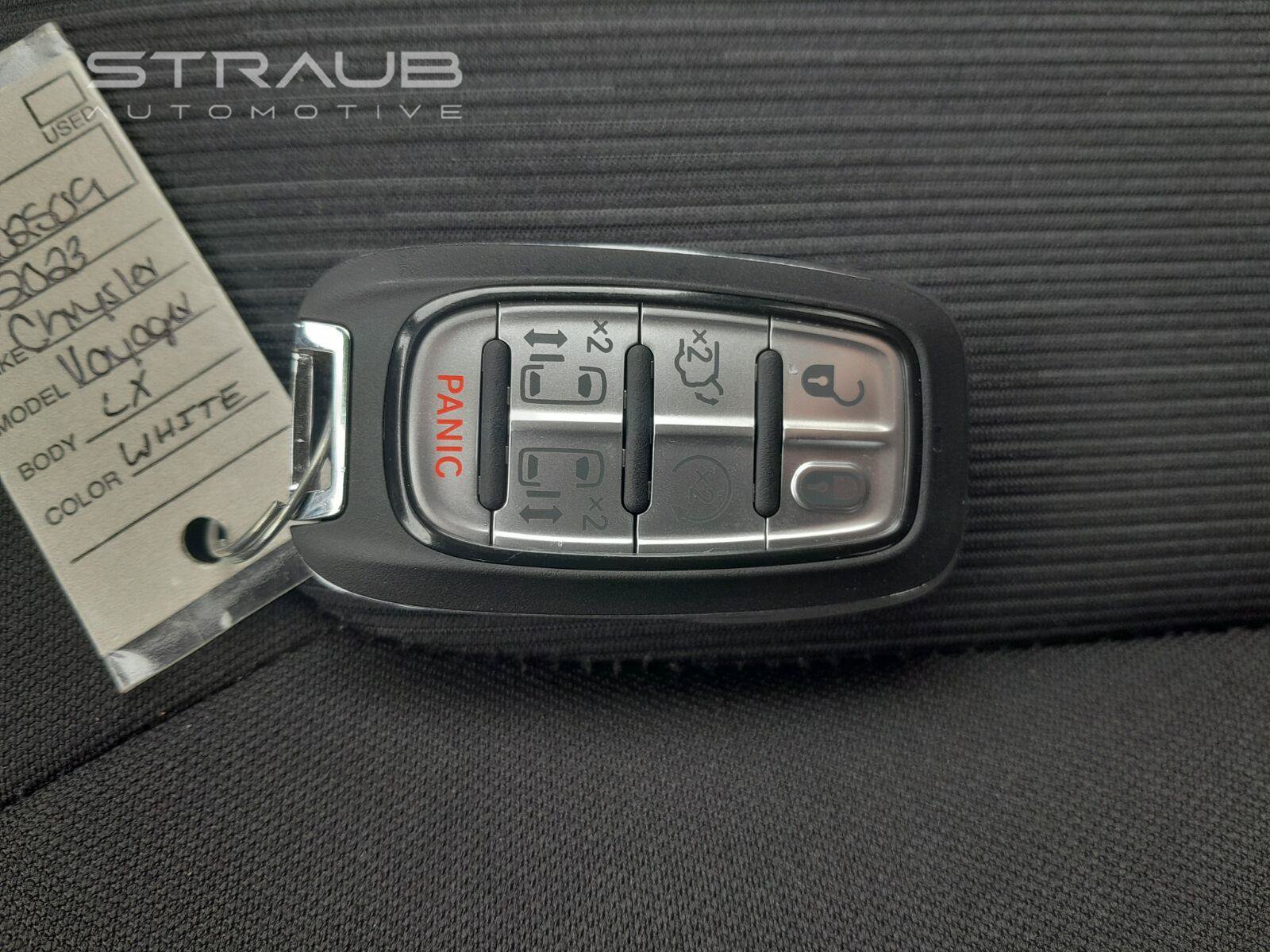 Used 2023 Chrysler Voyager LX FWD image 10