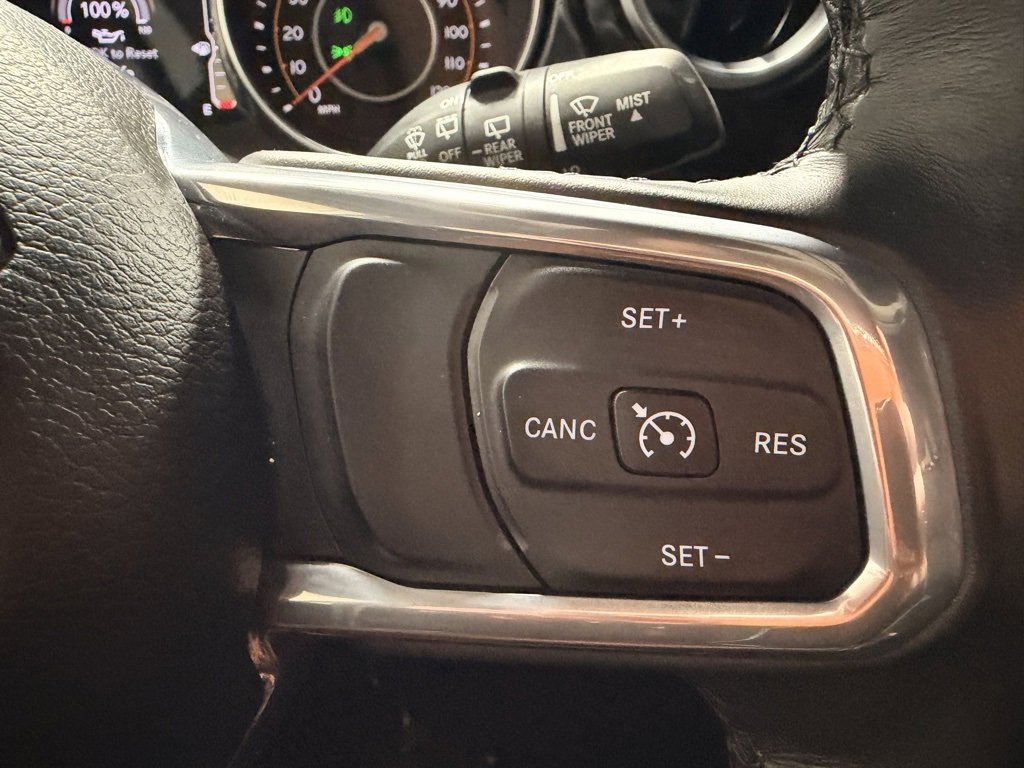 Used 2023 Jeep Wrangler Unlimited Sahara image 33