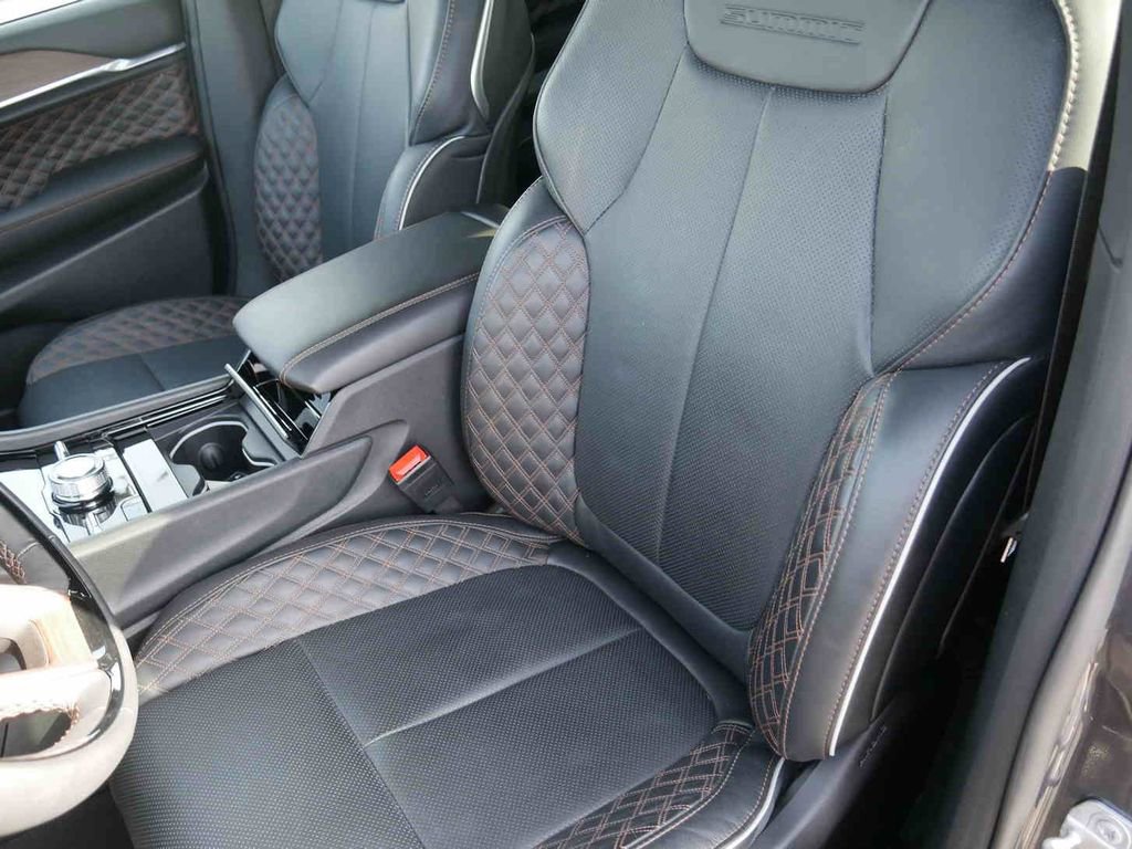 Used 2025 Jeep Grand Cherokee L Summit w/ Advanced Protech Group IV image 31