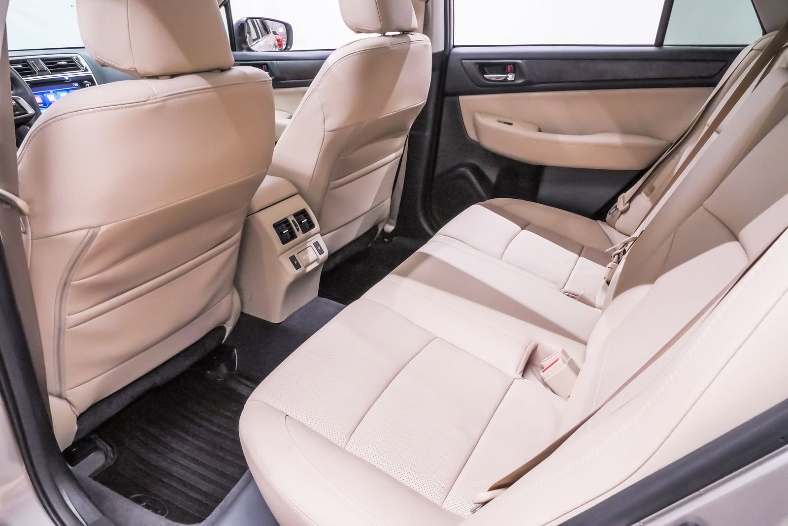 Used 2018 Subaru Outback 3.6R Limited image 11