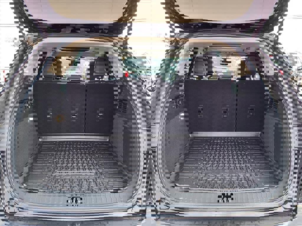 Used 2022 Lincoln Nautilus Reserve w/ Equipment Group 201A image 9