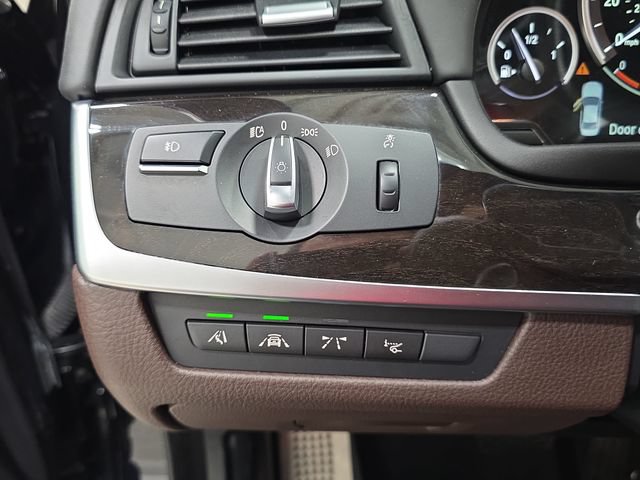 Used 2016 BMW 550i xDrive Sedan AWD/4WD image 24