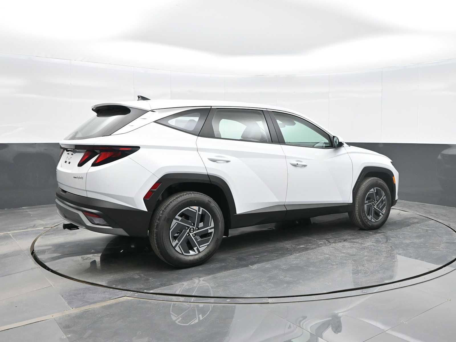 New 2026 Hyundai Tucson Blue SE w/ Tow & Go Package image 8