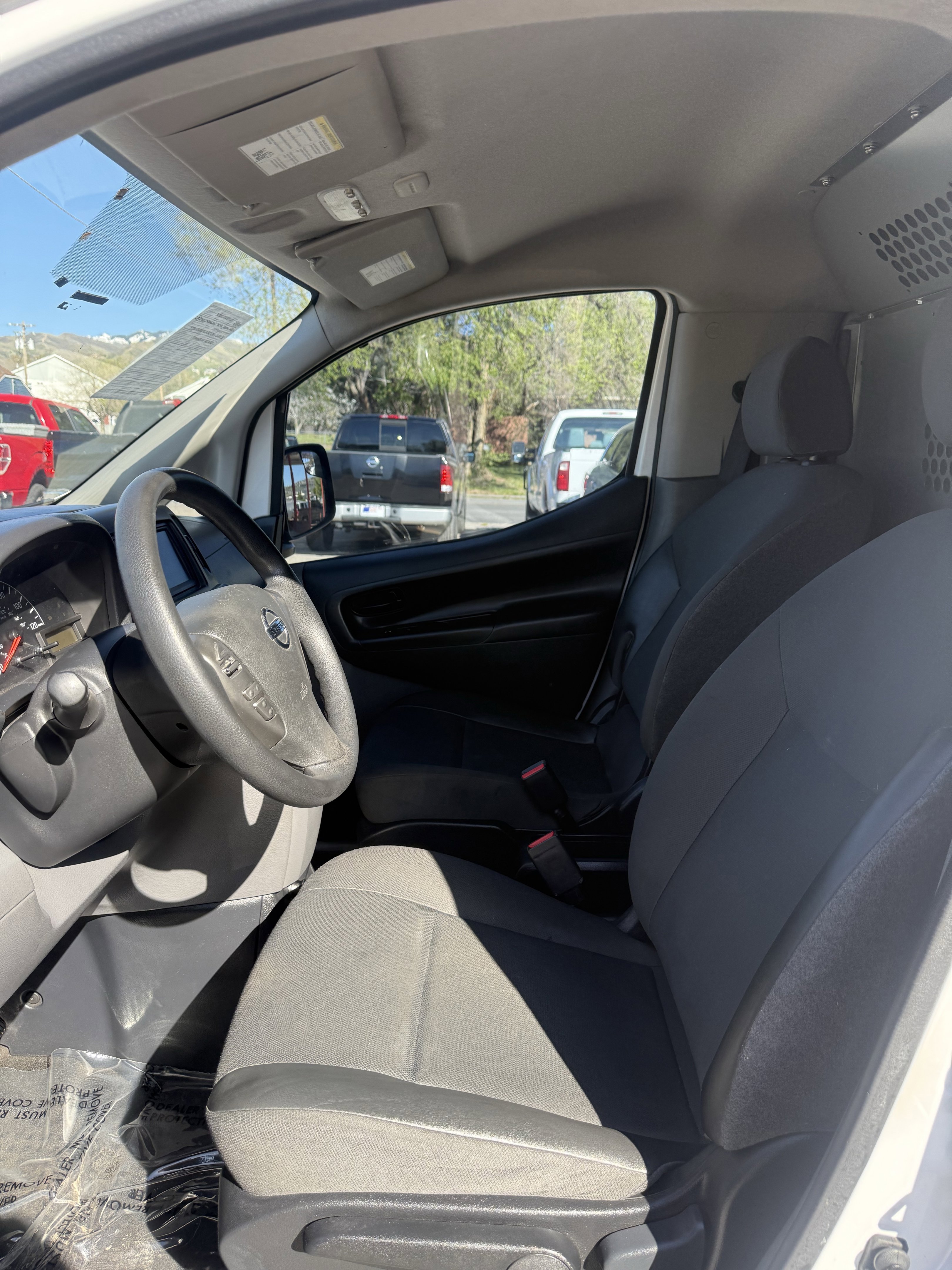 Used 2020 Nissan NV200 S FWD image 9