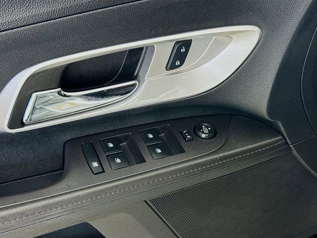 Used 2017 Chevrolet Equinox LT w/ Convenience Package image 18